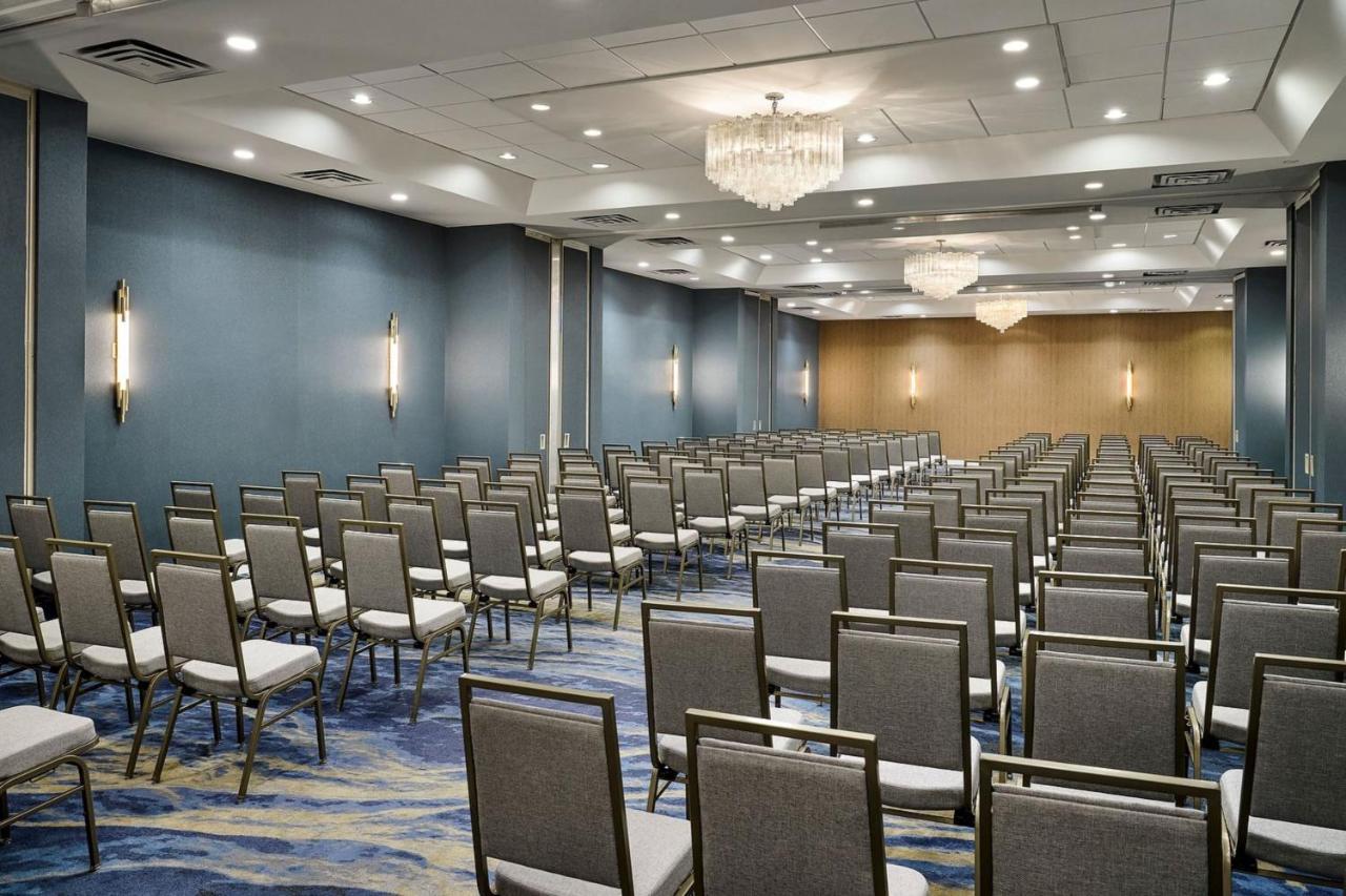 Sheraton Grand Rapids Airport Hotel Cascade Eksteriør billede