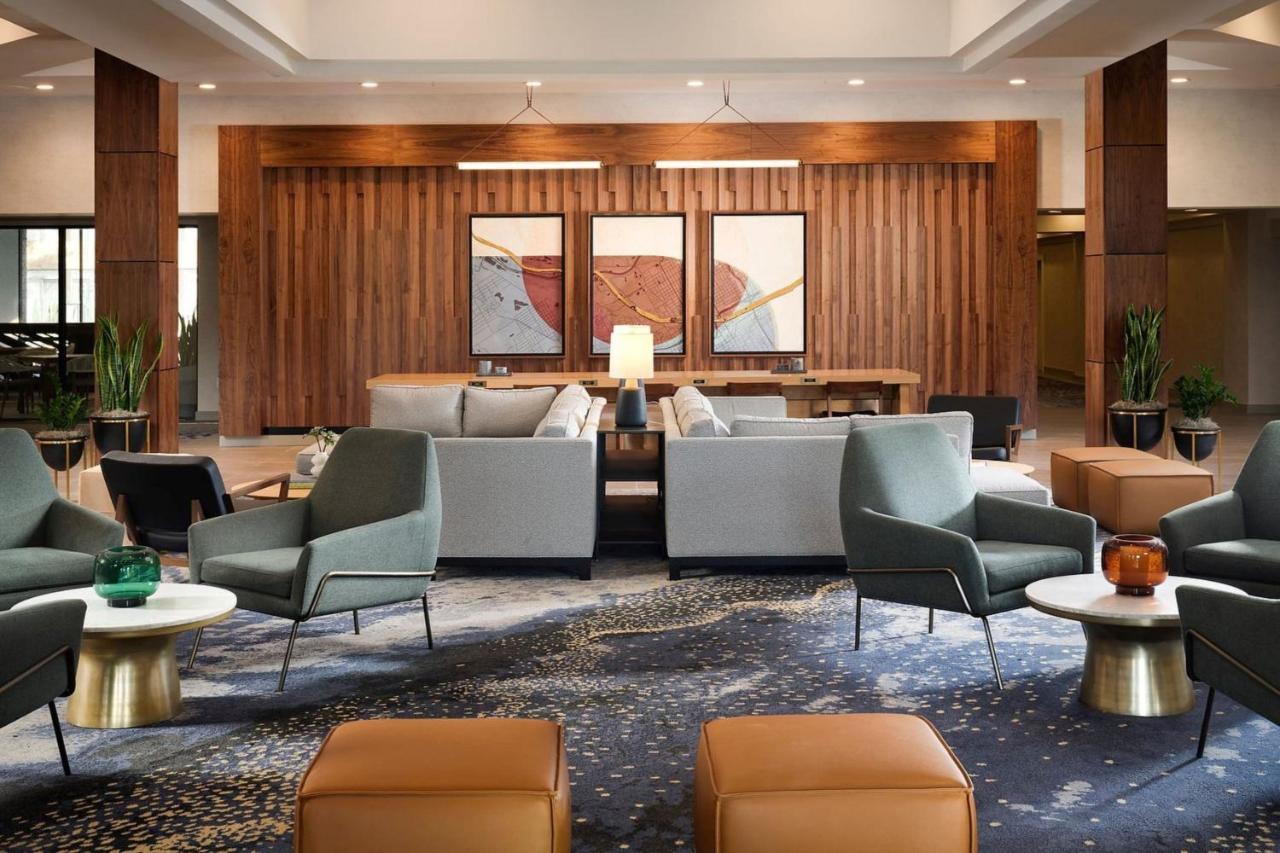 Sheraton Grand Rapids Airport Hotel Cascade Eksteriør billede