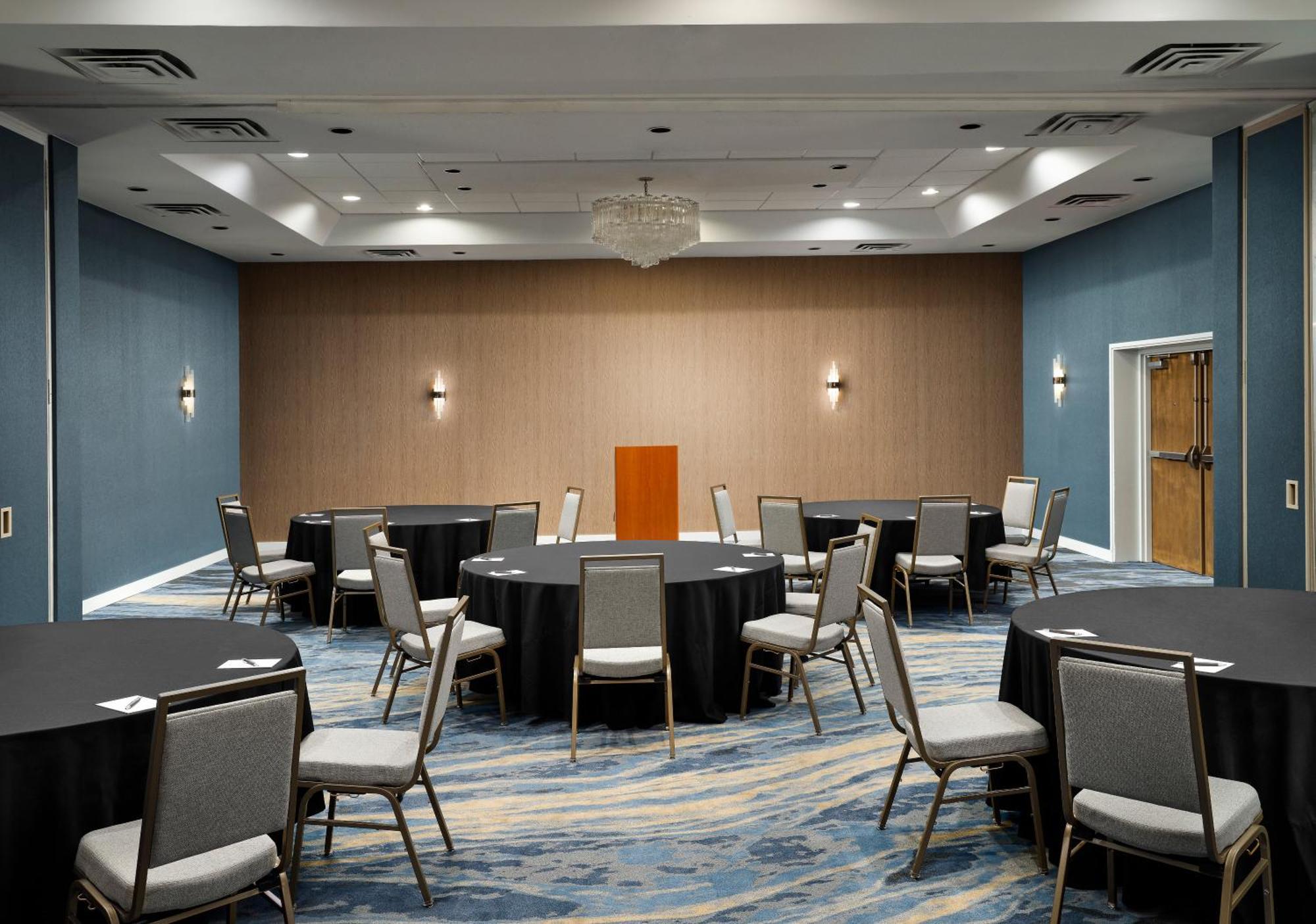 Sheraton Grand Rapids Airport Hotel Cascade Eksteriør billede
